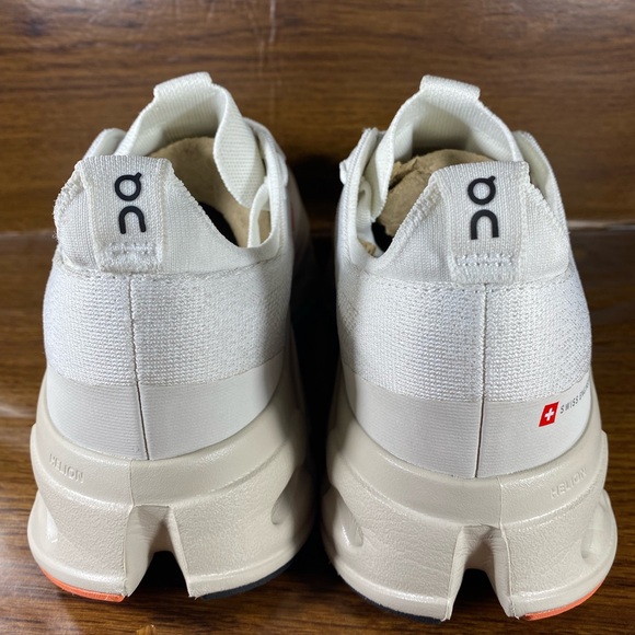 On Cloudsurfer Max women’s shoe size 9.5 - Picture 3 of 11